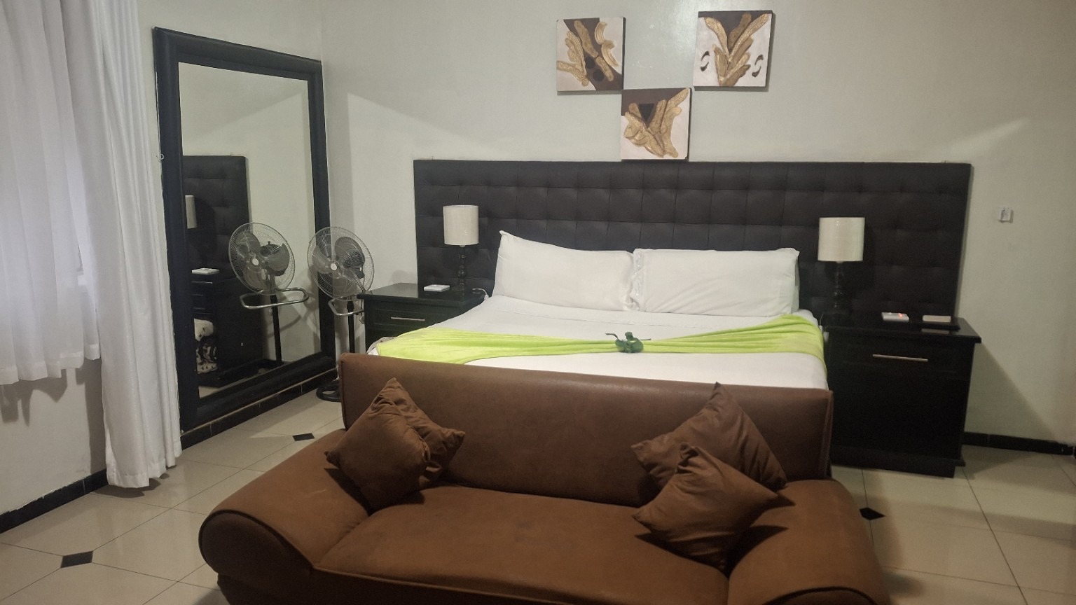 Deluxe Suite